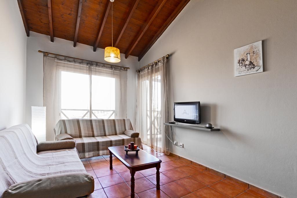 G&E Beach Apartments Polis 外观 照片